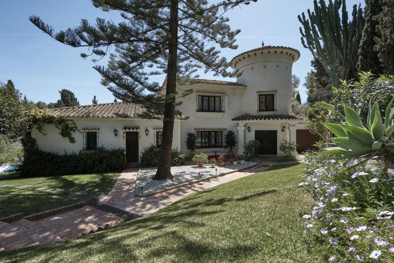 Villa Dos Palomas On The Golden Mile In Marbella Exterior foto